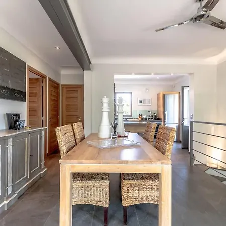 Loft Jasmin L Terrace & Space L Shellter 아파트 쎙뜨호뻬